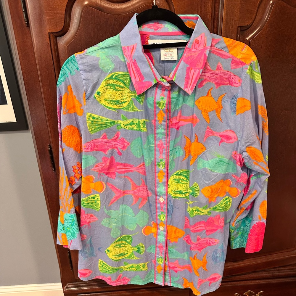Gretchen Scott super fun summer shirt. Worn one time